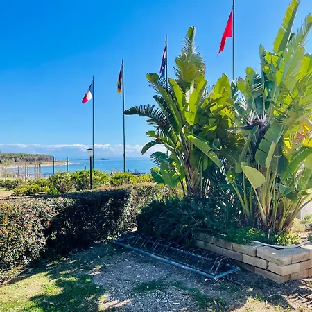مكان تخييم Cala D'ostia بولا