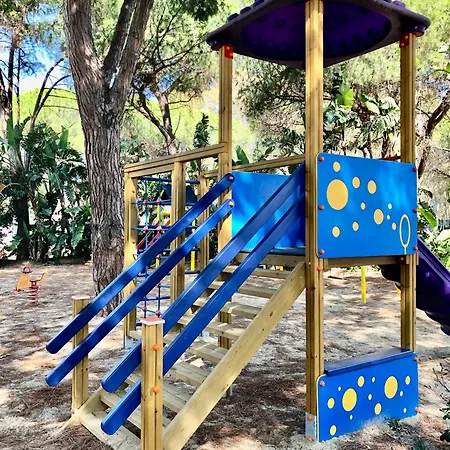 مكان تخييم Cala D'ostia *