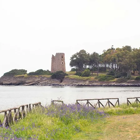 مكان تخييم Cala D'ostia بولا
